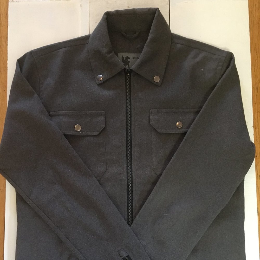 Chrome Ike Windshirt Medium